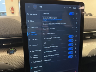 Ford Mustang Mach-E LED Winter-Paket Leder Navi PDC 