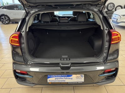 Kia Niro e-Niro Spirit*CarPlay*Navi*LED*W-Paket*1H*