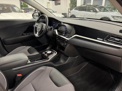 Kia Niro e-Niro Vision*CarPlay*Navi*R-Cam*PDC*ACC*1H