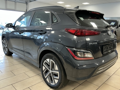 Hyundai KONA Select 2WD*R-Cam*CarPlay*W-Paket*1H*ACC*LED