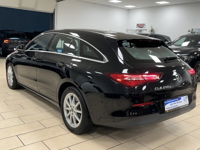 Mercedes-Benz CLA 250 Shooting Brake AHK*Navi*CarPlay*SHZ*PDC*