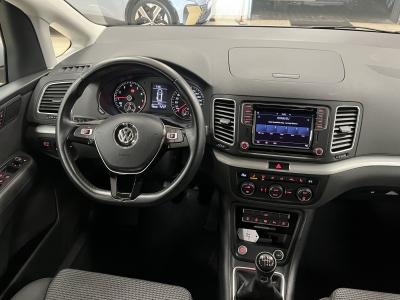 VW Sharan Comfortline  BT*SHZ*PDC*CarPlay*1H*7Sitze