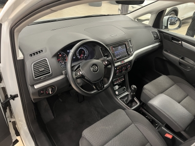 VW Sharan Comfortline  BT*SHZ*PDC*CarPlay*1H*7Sitze