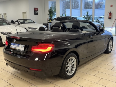 BMW 218 d Business*Navi*LED*SHZ*BT-Audio*1-Hand*