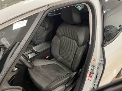 Renault Grand Scenic AHK*Navi*PDC*SHZ*BT*ACC*SPURHALTE*