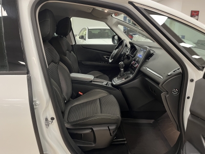 Renault Grand Scenic AHK*Navi*PDC*SHZ*BT*ACC*SPURHALTE*