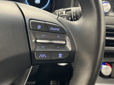 Hyundai Kona Elektro Select 2WD*ACC*R-Cam*CarPlay*PDC*