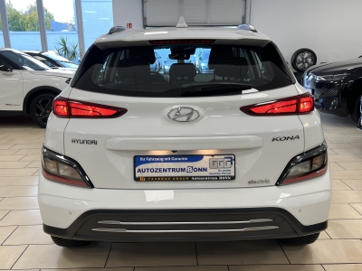 Hyundai Kona Elektro Select 2WD*ACC*R-Cam*CarPlay*PDC*