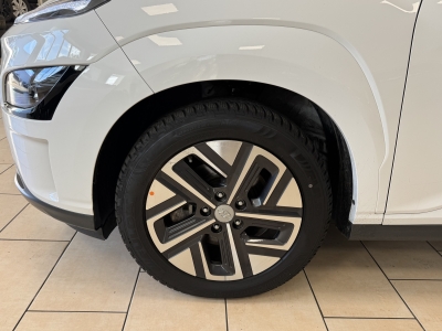 Hyundai Kona Elektro Select*2WD*ACC*CarPlay*Cam*WinterP.*SOH100%
