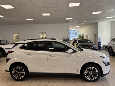 Hyundai Kona Elektro Select*2WD*ACC*CarPlay*Cam*WinterP.*SOH100%