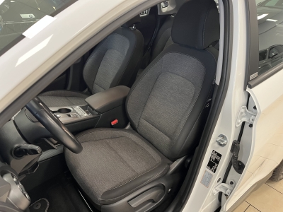 Hyundai Kona Elektro Trend 2WD*CarPlay*Navi*R-Cam*SOH:100*KRELL*