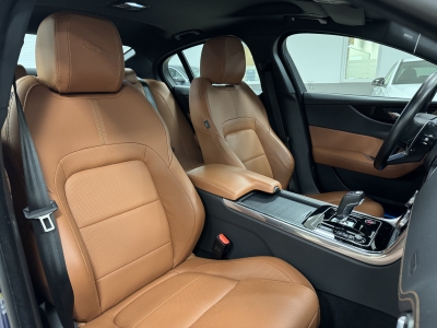 Jaguar XE R-Dynamic*BlackPack*Leder*ACC*360°Cam*Meridian*