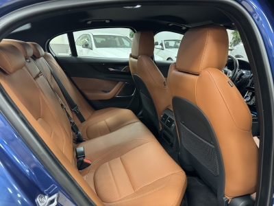 Jaguar XE R-Dynamic*BlackPack*Leder*ACC*360°Cam*Meridian*