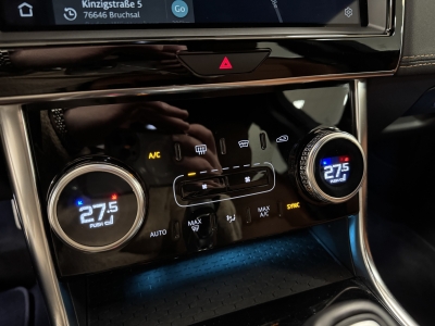 Jaguar XE R-Dynamic*BlackPack*Leder*ACC*360°Cam*Meridian*