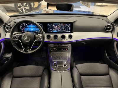 Mercedes-Benz E 300 de Avantgarde*AHK*LED*R.Cam*SHZ*Navi*