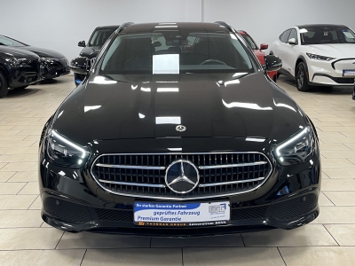 Mercedes-Benz E 300 de Avantgarde*AHK*LED*R.Cam*SHZ*Navi*