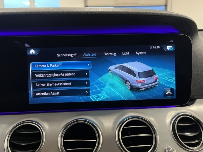 Mercedes-Benz E 300 de Avantgarde*AHK*LED*R.Cam*SHZ*Navi*