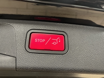 Mercedes-Benz E 300 de Avantgarde*AHK*LED*R.Cam*SHZ*Navi*