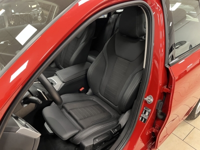 BMW 318 i*Leder*Shadow*Widescreen*R.Cam*AHK*SHZ*LED*