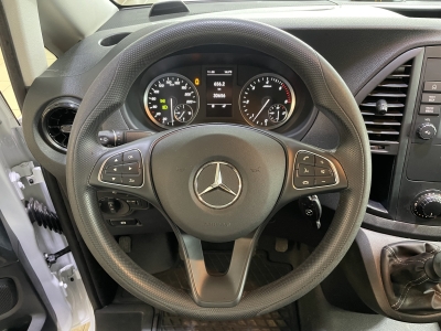 Mercedes-Benz Vito 114 CDI kompakt Würth-Regale R.Cam PDC DAB