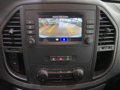 Mercedes-Benz Vito 114 CDI kompakt Würth-Regale R.Cam PDC DAB