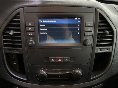 Mercedes-Benz Vito 114 CDI kompakt Würth-Regale R.Cam PDC DAB