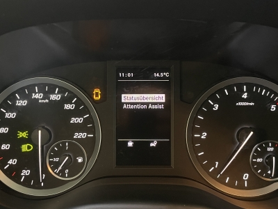 Mercedes-Benz Vito 114 CDI kompakt Würth-Regale R.Cam PDC DAB