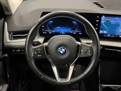 BMW iX1 30 xDrive*LED*Navi*R-Cam*CarPlay*SHZ*Curved*