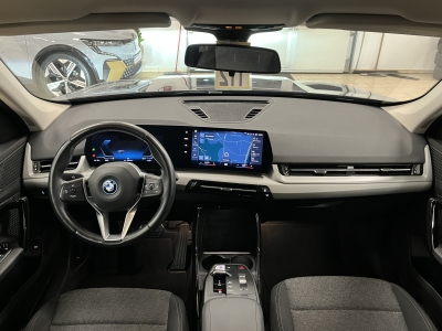 BMW iX1 30 xDrive*LED*Navi*R-Cam*CarPlay*SHZ*Curved*