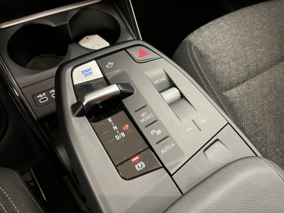 BMW iX1 30 xDrive*LED*Navi*R-Cam*CarPlay*SHZ*Curved*