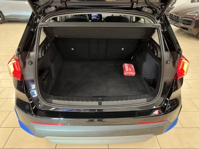 BMW iX1 30 xDrive*LED*Navi*R-Cam*CarPlay*SHZ*Curved*