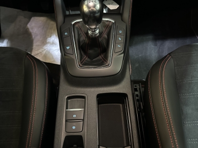 Ford Kuga ST-Line X*AHK*HUD*R-Cam*ACC*LED*Navigation*