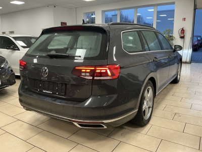 VW Passat GTE*LED*AHK*Navi*KeyLess*ACC*CarPlay*SHZ*