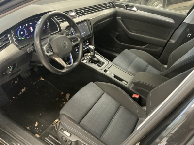 VW Passat GTE*LED*AHK*Massage*R-Cam*ACC*CarPlay*SHZ*