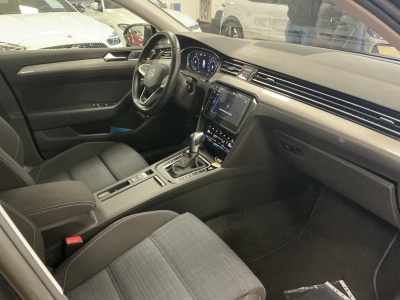 VW Passat GTE*LED*AHK*Massage*R-Cam*ACC*CarPlay*SHZ*