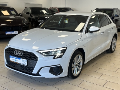 Audi A3 40 TFSI e S-Line*CarPlay*ACC*R-Cam*LED*SHZ*1H