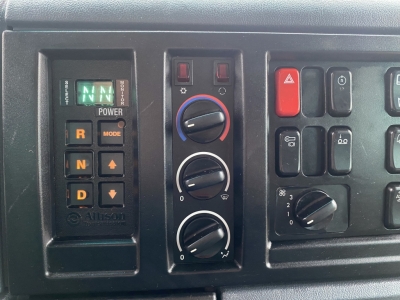 Mercedes-Benz Econic 2633 PLATZ Mülltonnenwaschanlage