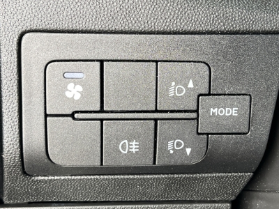 Citroen Jumper 4X4 Dangel Live Klima 8-Sitzer Rollstuhl