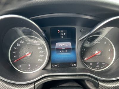 Mercedes-Benz V 300 d AVANTGARDE AMG line kompakt Burmester