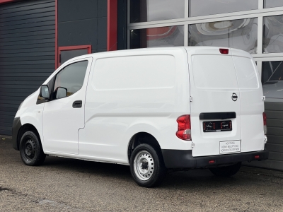 Nissan NV200 Pro Heckt&uuml;ren 180&deg; Schiebet&uuml;r rechts 