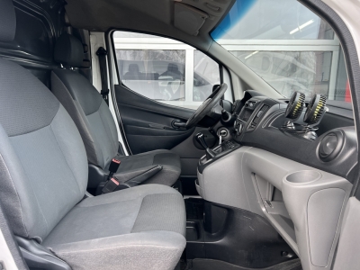 Nissan NV200 Pro Heckt&uuml;ren 180&deg; Schiebet&uuml;r rechts 