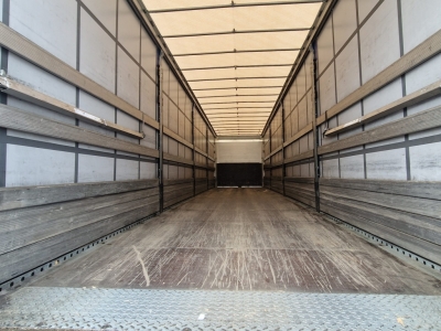 SCHMITZ SCS24/L 13.62 E B 1.Hand Liftachse Edscha Portal