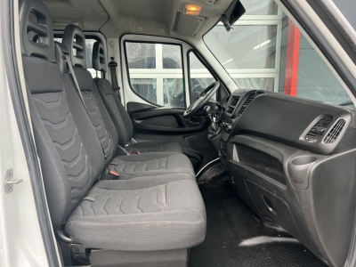 IVECO Daily 35S13 Doppelkabine 140&acute;tkm AHK 7-Sitzer 