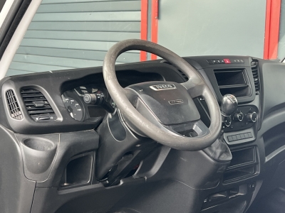 IVECO Daily 35S13 Doppelkabine 140&acute;tkm AHK 7-Sitzer 