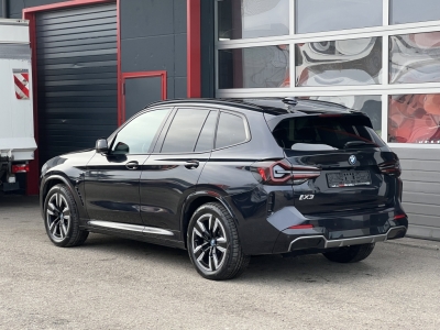 BMW iX3 M Sport BlackLine Panorama PDC 