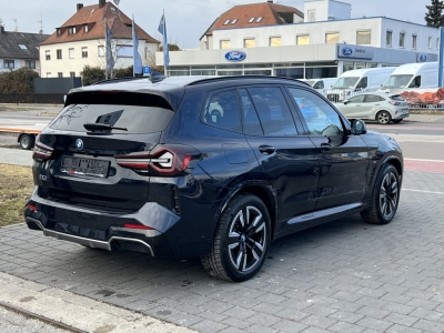 BMW iX3 M Sport BlackLine Panorama PDC 