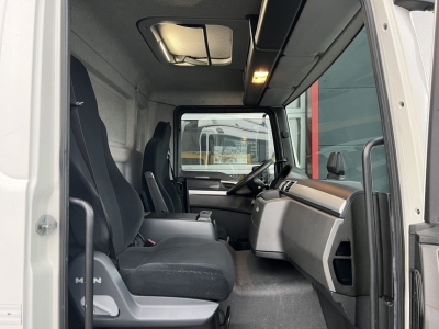 MAN TGL 12.220 Xenon 7,12m Koffer + LBW Spurhalteass