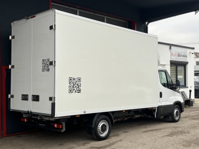 IVECO Daily 35S16 Hi-Matic ACC 4,35mM&ouml;belkoffer 37`km!