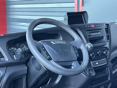 IVECO Daily 35S12 3,1m Koffer LBW B&Auml;R Kamera 3-Sitz