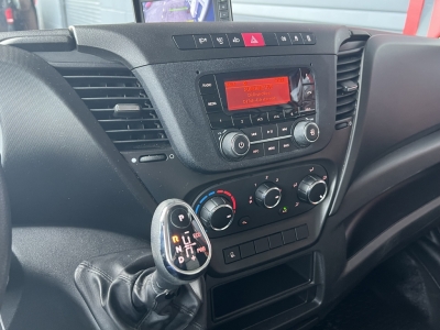 IVECO Daily 35S14A Hi-Matic Klima 4,35m Portalt&uuml;ren